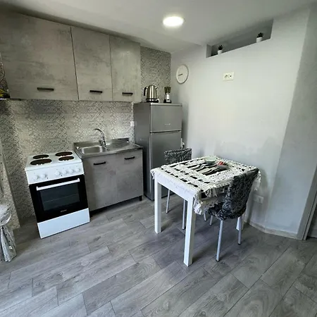 House Montesanto 11 Apartment