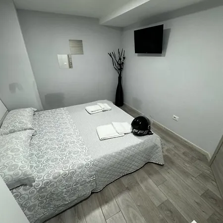 Apartment House Montesanto 11